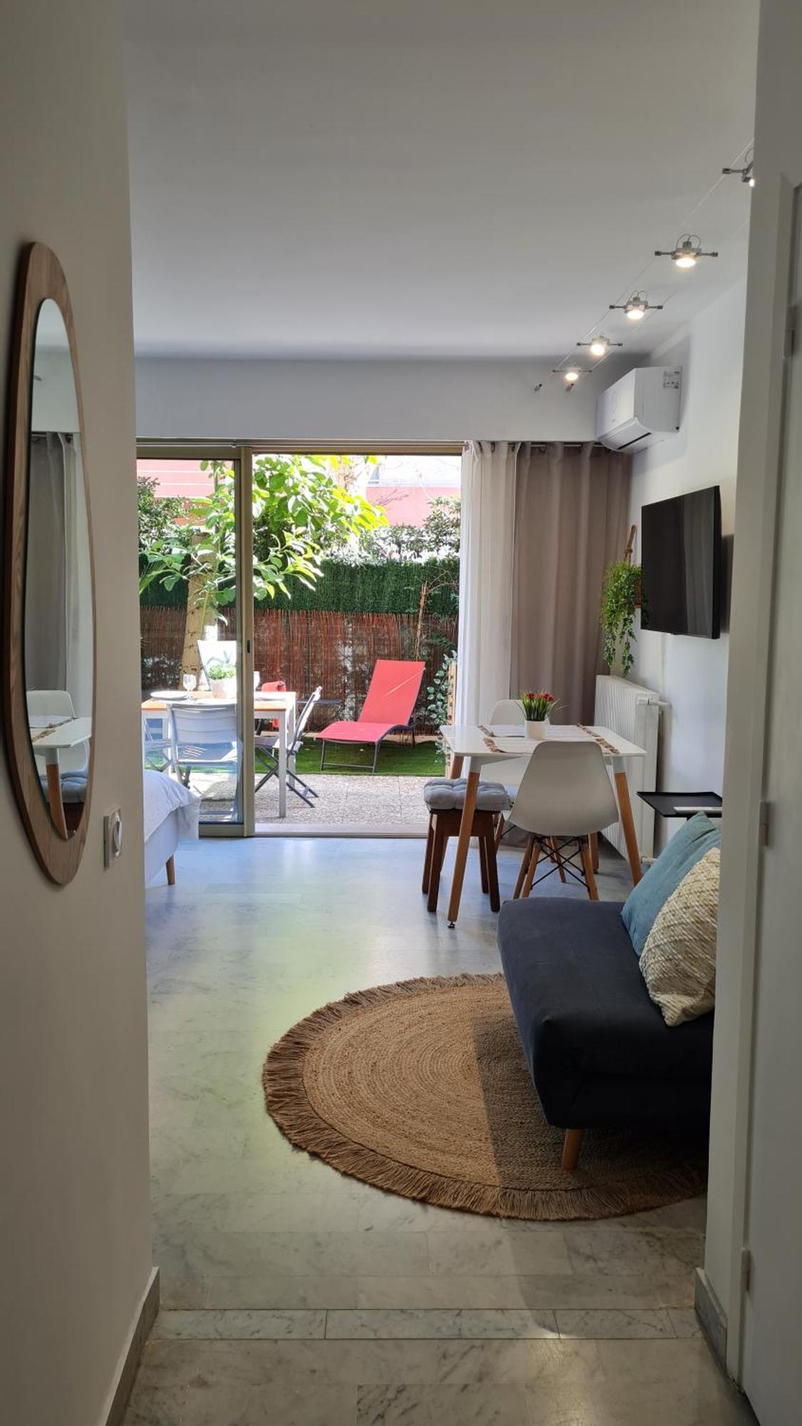 Studio Sun-Beach Avec Parking Et Jardin - 500M Des Plages De Juan Les Pins アンティーブ エクステリア 写真